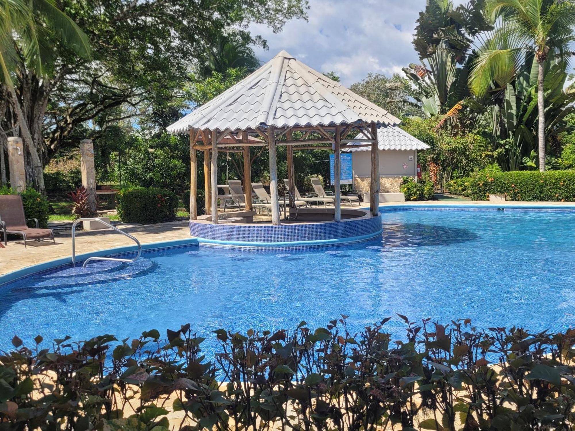 Tropical Bliss Pool Wi-Fi Bbq Near Quepos Manuel Antonio Lägenhet Exteriör bild